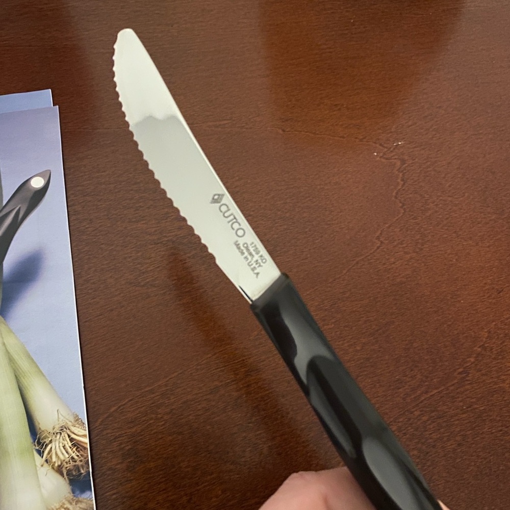 Set of 4 Cutco Black Serrated Table Knife - Black Handle